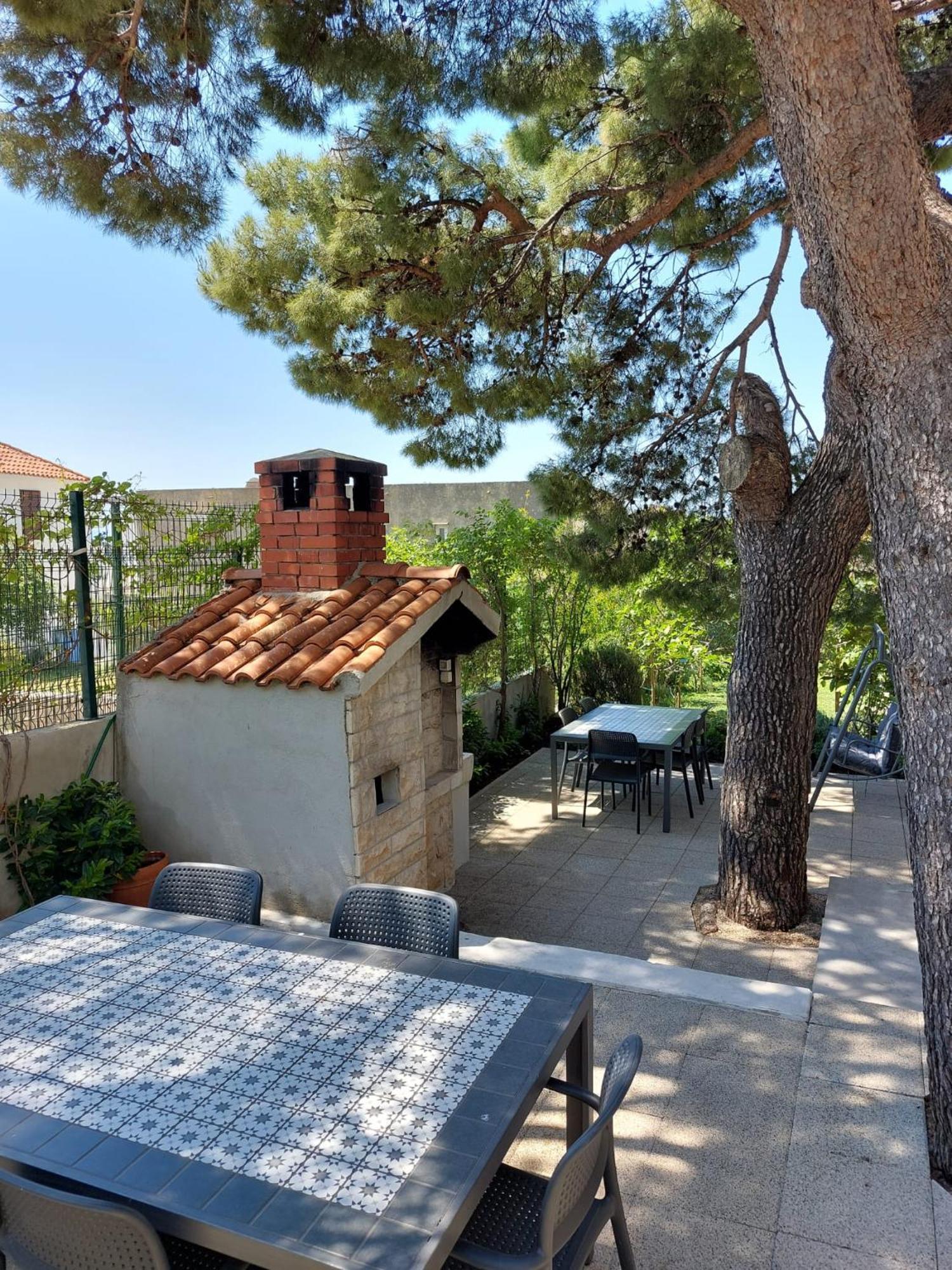 17 Pines Apartment Makarska Exterior photo